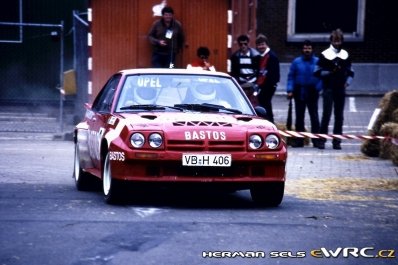 Guy Colsoul - Alain Lopes
15º Criterium Lucien Bianchi 1984. Opel Manta 400 (VB-H 406). Abandonó por motor.

Del 31 de Agosto al 2 de Septiembre, Beaumont-Charleroi, Bélgica.
Superficie: asfalto - tierra.

El Rallye tenía un total de 479.00 km cronometrados. 

Se inscribieron 165 equipos, finalizaron 72.@
Palabras clave: Guy_Colsoul;Opel;Manta;Grupo_B;Criterium_Lucien_Bianchi;1984