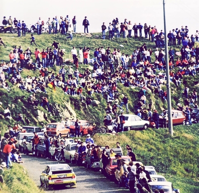 Walter Röhrl - Christian Geistdörfer
26º Rallye Sanremo 1984. Audi Sport Quattro S1 (IN-NY 39). Abandonó por accidente en SS49 Ronde de 46,55 Km.
Audi Sport

Del 30 de Septiembre al 5 de Octubre, Sanremo, Liguria, Imperia, Italia.
Superficie: asfalto -tierra.

El Rally tenia un total de 2546.29 km de los que 807.69 km divididos en 56 tramos eran especiales, (2 de ellas fueron canceladas SS7 Sante Luce de 12,30 km y SS26 Chiusdino 2 de 17,41 Km).

Se inscribieron 104 equipos, tomaron la salida 100, finalizaron 35.@
Palabras clave: Walter_Röhrl;Audi;Sport;Quattro;Grupo_B;Sanremo;1984