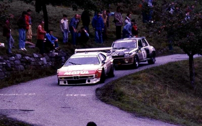 43º Tour de France Automobile 1984
Por delante el #6 BMW M1 (4102 QC 78) de Bernard Béguin - Jean-Jacques Lenne, abandonó por avería mecánica.

Detrás el #8 Renault 5 Turbo de François Chatriot - Michel Perin, abandonó por accidente.

Del 24 al 28 de Septiembre, Paris, Nice, Francia.
Superficie: asfalto.

Tomaron la salida 96 equipos, finalizaron 55.@@
Palabras clave: BMW;Renault;Turbo;Grupo_B;Tour_France_Automobile;Francia;1984
