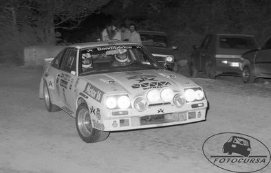 Salvador Servià i Costa - Jordi Sabater
32º Rally RACE - Costa Blanca 1984. Opel Manta 400. Abandonó por motor en SS23 Onil 3 de 9.00 km.

Del 17 al 19 de Marzo, Alicante, España.
Superficie: asfalto.

El Rally tenía un total de 398.61 km cronometrados.

Tomaron la salida 98 equipos, finalizaron 48.

© FOTOCURSA
@
Palabras clave: Salvador_Servia;Jordi_Sabater;Opel;Manta;Grupo_B;Race;1984