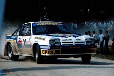 Dario Cerrato - Giuseppe Cerri
26º Rally Sanremo 1984. Opel Manta 400 (Roma 06277E). Abandonó por accidente en SS48 Passo Ghimbegna de 23.30 Km.

Del 30 de Septiembre al 5 de Octubre, Sanremo, Liguria, Imperia, Italia.
Superficie: asfalto -tierra.

El Rally tenia un total de 2546.29 km de los que 807.69 km divididos en 56 tramos eran especiales, (2 de ellas fueron canceladas SS7 Sante Luce de 12,30 km y SS26 Chiusdino 2 de 17,41 Km).

Se inscribieron 104 equipos, tomaron la salida 100, finalizaron 35.@
Palabras clave: Dario_Cerrato;Opel;Manta;Grupo_B;Sanremo;1984