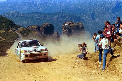 Jean-Pierre Nicolas - Charley Pasquier
31º Rothmans Acropolis Rally 1984. Peugeot 205 Turbo 16 (709 EXC 75). Abandonó por el eje de transmisión en SS37 Killini de 27,27 Km.

Del 26 al 31 de Mayo, Atenas, Grecia.
Superficie: tierra.

El Rally tení­a un total de 2265 km, de los que 796.62 km divididos en 47 tramos eran especiales.

Tomaron la salida 104 equipos, finalizaron 32.@
Palabras clave: ;Peugeot;Turbo;Grupo_B;Acropolis;Grecia;1984