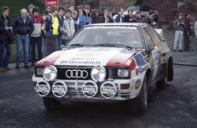 John Buffum - Neil Wilson
33º Lombard RAC Rally 1984. Audi Quattro A2 (WMN 44). Abandonó por accidente en SS40 Morgannwg 2 de 45.94 km.

Del 25 al 29 de Noviembre, Chester, Cheshire, Inglaterra, Reino Unido.
Superficie: tierra.

El Rally tenia un total de 3232.00 km de los que 868.54 km divididos en 56 tramos eran especiales.

Se inscribieron 124 equipos, tomaron la salida 119, finalizaron 52.@
Palabras clave: ;Audi;Quattro;Grupo_B;RAC_Rally;Gran_Bretaña;1984;Inglaterra