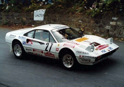 Rossano Chiossi - Chiossi
26º Rallye Sanremo 1984. Ferrari 308 GTB. Abandonó.

Del 30 de Septiembre al 5 de Octubre, Sanremo, Liguria, Imperia, Italia.
Superficie: asfalto -tierra.

El Rally tenia un total de 2546.29 km de los que 807.69 km divididos en 56 tramos eran especiales, (2 de ellas fueron canceladas SS7 Sante Luce de 12,30 km y SS26 Chiusdino 2 de 17,41 Km).

Se inscribieron 104 equipos, tomaron la salida 100, finalizaron 35.@
Palabras clave: Ferrari;GTB;Grupo_B;Sanremo;1984