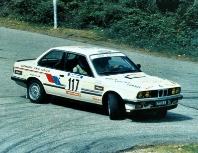 Patrick Bernardini - Jose Bernardini
28º Tour de Corse 1984. BMW 325i. Abandonó, desconocemos el motivo y en que especial.

Del 3 al 5 de Mayo, Ajaccio, Córcega, Francia.
Superficie: asfalto.

El Rally tenia un total de 1618 km de los que 1130.9 km divididos en 30 tramos eran especiales.

Se inscribieron 158 equipos, tomaron la salida 155, finalizaron 57.
Palabras clave: BMW;Corse;Corcega;1984