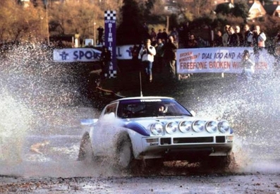 Philippe Wambergue - Michel Vial
33º Lombard RAC Rally 1984. Mazda RX7. Abandonó por pérdida de rueda.

Del 25 al 29 de Noviembre, Chester, Cheshire, Inglaterra, Reino Unido.
Superficie: tierra.

El Rally tenia un total de 3232.00 km de los que 868.54 km divididos en 56 tramos eran especiales.

Se inscribieron 124 equipos, tomaron la salida 119, finalizaron 52.@
Palabras clave: Philippe_Wambergue;Mazda;RX7;Grupo_B;Gran_Bretaña;1984