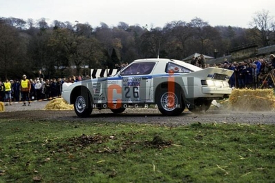 Ingvar Carlsson - Benny Melander
33º Lombard RAC Rally 1984. Mazda RX7. Abandonó por el eje trasero.

Del 25 al 29 de Noviembre, Chester, Cheshire, Inglaterra, Reino Unido.
Superficie: tierra.

El Rally tenia un total de 3232.00 km de los que 868.54 km divididos en 56 tramos eran especiales.

Se inscribieron 124 equipos, tomaron la salida 119, finalizaron 52.@
Palabras clave: ;Mazda;RX7;Grupo_B;Gran_Bretaña;1984