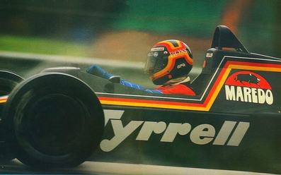 Stefan Bellof
Tyrrell 012 Ford
Imola 1984
Falleciò en un accidente de carrera en las 24 Horas Circuit de Spa-Francorchamps en 1985 (Bèlgica).
(Author photo unknown)
Palabras clave: Stefan_Bellof;Imola;Tyrrell;Ford;1984