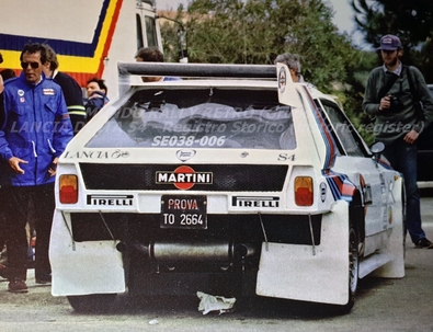 14º Rally Colline di Romagna 1985
Del 21 de Julio al 22 de Julio.
Superficie: tierra

PHOTO Pre-Rally
Markku Alén - Ilkka Kivimäki, Lancia Delta S4 (TO 2664). Clasificado 1º.

Es la segunda aparición Oficial Competitiva del Lancia Delta S4 (SE038-006) después del debut en el Rally 1000 Pistes (Francia) donde se inscribió con la calificación de prototipo.
@
Palabras clave: Debut;Lancia;Delta;Grupo_B;Colline_Romagna;Markku_Alen;1985