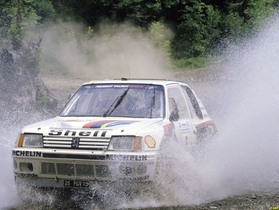 Timo Salonen - Seppo Harjanne
32º Rothmans Acropolis Rally 1985. Peugeot 205 Turbo 16 (25 FGV 75). Clasificado 1º.

Del 27 al 30 de Mayo, Atenas, Grecia.
Superficie: tierra.

El Rally tenía un total de 2295.94 km de los que 807.67 km divididos en 47 tramos eran especiales.

Tomaron la salida 110 equipos, finalizaron 45.@
Palabras clave: Timo_Salonen;Peugeot;Turbo;Grecia;Acropolis;1985;Grupo_B