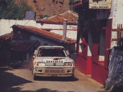 Timo Salonen - Seppo Harjanne
32º Rothmans Acropolis Rally 1985. Peugeot 205 Turbo 16 (25 FGV 75). Clasificado 1º.

Del 27 al 30 de Mayo, Atenas, Grecia.
Superficie: tierra.

El Rally tenía un total de 2295.94 km de los que 807.67 km divididos en 47 tramos eran especiales.

Tomaron la salida 110 equipos, finalizaron 45.@
Palabras clave: Timo_Salonen;Seppo_Harjanne;Peugeot;T16;Grupo_B;Acropolis;Grecia;1985