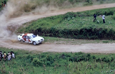 Juha Kankkunen - Fred Gallagher
33º Marlboro Safari Rally 1985. Toyota Celica TCT (K-AM 3736). Clasificado 1º.

Del 4 al 8 de Abril, Nairobi, Kenya, África.
Superficie: tierra.

El Rally tenia un total de 5167.6 km con 88 controles horarios.

Tomaron la salida 71 equipos, finalizaron 20.@
Palabras clave: ;Toyota;Celica;TCT;Safari;1985;Grupo_B