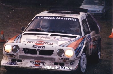 Henri Toivonen - Neil Wilson
34º Lombard RAC Rally 1985. Lancia Delta S4 (A6 37353). Clasificado 1º.

Debut con victoria en el Mundial de Rallyes del Lancia Delta S4.

Del 24 al 28 de Noviembre, Nottingham, Inglaterra.
Superficie: tierra.

El Rally tenia un total de 3507 km de los que 896.98 km divididos en 65 tramos eran especiales, (2 de ellas fueron canceladas, SS43 Kielder Forest - Ogre Hill de 12,02 Km y SS64 Nuss de 8,79 Km).

Tomaron la salida 155 equipos, finalizaron 62.

© Mark Lowe
@
Palabras clave: Henri_Toivonen;Neil_Wilson;Lancia;Delta;S4;Grupo_B;Gran_Bretaña;1985;RAC_Rally