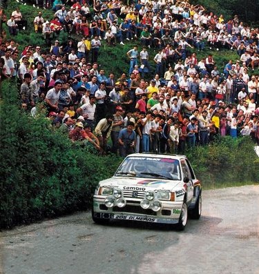 Bruno Saby - Jean-François Fauchille
9º Rallye Villa de Llanes 1985. Peugeot 205 Turbo 16 (25 TC 34). Clasificado 1º.

Del 1 al 2. 6 de Junio, Llanes, Asturias.
Superficie: asfalto.

Desconocemos cuantos equipos tomaron la salida (un minimo de 24) y de cuantos finalizaron.@
Palabras clave: Bruno_Saby;Jean-François_Fauchille;Peugeot;grupo_B;1985