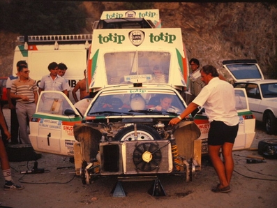 Asistencia del Equipo Jolly Club Totip en el 10º Rally Elpa Halkidikis 1985
En el Lancia Rally 037 de Miki Biasion - Tiziano Siviero, clasificado 1º.
Tomaron la salida 78 participantes, finalizaron 31.@
Palabras clave: Miki_Biasion;Lancia;Rally;Grupo_B;Halkidikis;1985;Asistencias