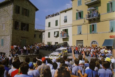 Walter Röhrl - Christian Geistdörfer
27º Rally Sanremo 1985. Audi Sport Quattro S1 E2 (IN-NM 7). Clasificado 1º.

Del 29 de Septiembre al 4 de Octubre, Sanremo, Liguria, Imperia, Italia.
Superficie: asfalto - tierra.

El Rally tenia un total de 2340.56 km, de los que 696.90 km divididos en 45 tramos eran especiales (2 de ellos fueron cancelados SS20 Murio 1 de 9.12 km, SS36 Ronde 1 de 37.22 km).

Tomaron la salida 98 equipos, finalizaron 33.
SS Chiusdino@
Palabras clave: Walter_Röhrl;Audi;Sport;Quattro;Sanremo;1985;Grupo_B;Chiusdino