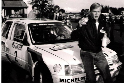 Ari Vatanen
15º AWA Clarion Rally de Nueva Zelanda 1985. Peugeot 205 Turbo 16 (123 FBL 75). Clasificado 2º.
Copiloto Terry Harryman.
Peugeot Talbot Sport

Del 29 de Junio al 2 de Julio, Auckland, Nueva Zelanda.
Superficie: tierra.

El Rally tenia un total de 2487.00 km de los que 935.50 km divididos en 48 tramos eran especiales, (2 de ellas fueron canceladas SS11 Ahuroa Puhoi Road de 12 Km y SS45 Bothwell Road de 25 Km).

Tomaron la salida 67 equipos, finalizaron 39.@
Palabras clave: Nueva_Zelanda;Peugeot;Grupo_B;Personajes;1985;parque_cerrado