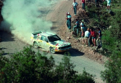 Stig Blomqvist - Björn Cederberg
32º Rothmans Acropolis Rally 1985. Audi Sport Quattro S1 (IN-NA 23). Clasificado 2º.

Del 27 al 30 de Mayo, Atenas, Grecia.
Superficie: tierra.

El Rally tenía un total de 2295.94 km de los que 807.67 km divididos en 47 tramos eran especiales.

Tomaron la salida 110 equipos, finalizaron 45.@
Palabras clave: Stig_Blomqvist;Audi;Sport;Quattro;Grupo_B;Grecia;1985;Acropolis
