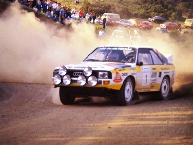 Stig Blomqvist - Björn Cederberg
32º Rothmans Acropolis Rally 1985. Audi Sport Quattro S1 (IN-NA 23). Clasificado 2º.

Del 27 al 30 de Mayo, Atenas, Grecia.
Superficie: tierra.

El Rally tenía un total de 2295.94 km de los que 807.67 km divididos en 47 tramos eran especiales.

Tomaron la salida 110 equipos, finalizaron 45.@
Palabras clave: Stig_Blomqvist;Audi;Sport;Quattro;Grupo_B;Grecia;1985;Acropolis