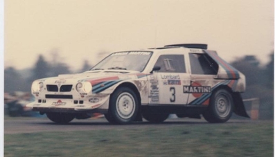 Markku Alén - Ilkka Kivimaki
34º Lombard RAC Rally 1985. Lancia Delta S4 (A6 37352). Clasificado 2º.

Debut con victoria de sus compañeros de Equipo Henri Toivonen - Neil Wilson en el Mundial de Rallyes del Lancia Delta S4.

Del 24 al 28 de Noviembre, Nottingham, Inglaterra.
Superficie: tierra.

El Rally tenia un total de 3507 km de los que 896.98 km divididos en 65 tramos eran especiales, (2 de ellas fueron canceladas, SS43 Kielder Forest - Ogre Hill de 12,02 Km y SS64 Nuss de 8,79 Km).

Tomaron la salida 155 equipos, finalizaron 62.@
Palabras clave: Markku_Alen;Grupo_B;Lancia;Delta;S4;Gran_Bretaña;1985;Rac_Rally;Debut