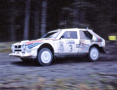 Markku Alén - Ilkka Kivimaki
34º Lombard RAC Rally 1985. Lancia Delta S4 (A6 37352). Clasificado 2º.

Debut con victoria de sus compañeros de Equipo Henri Toivonen - Neil Wilson en el Mundial de Rallyes del Lancia Delta S4.

Del 24 al 28 de Noviembre, Nottingham, Inglaterra.
Superficie: tierra.

El Rally tenia un total de 3507 km de los que 896.98 km divididos en 65 tramos eran especiales, (2 de ellas fueron canceladas, SS43 Kielder Forest - Ogre Hill de 12,02 Km y SS64 Nuss de 8,79 Km).

Tomaron la salida 155 equipos, finalizaron 62.@
Palabras clave: Markku_Alen;Lancia;Delta;S4;Grupo_B;Gran_Bretaña;1985;RAC_Rally;Debut