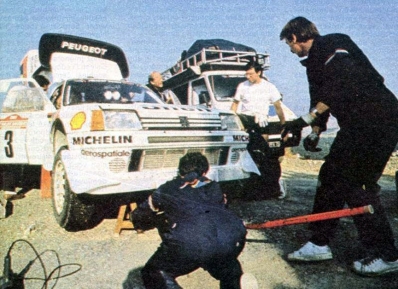 Asistencia del Equipo Peugeot Talbot Sport en el 27º Rallye Sanremo 1985
En el Peugeot 205 Turbo 16 E2 (704 EXC 75) de Timo Salonen - Seppo Harjanne, clasificado 2º.

Del 29 de Septiembre al 4 de Octubre, Sanremo, Liguria, Imperia, Italia.
Superficie: asfalto - tierra.

El Rally tenia un total de 2340.56 km, de los que 696.90 km divididos en 45 tramos eran especiales (2 de ellos fueron cancelados SS20 Murio 1 de 9.12 km, SS36 Ronde 1 de 37.22 km).

Tomaron la salida 98 equipos, finalizaron 33.@
Palabras clave: Timo_Salonen;Peugeot;Turbo;Grupo_B;Sanremo;1985;Asistencias