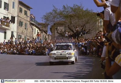 Timo Salonen - Seppo Harjanne
27º Rally Sanremo 1985. Peugeot 205 Turbo 16 E2 (704 EXC 75). Clasificado 2º.

Del 29 de Septiembre al 4 de Octubre, Sanremo, Liguria, Imperia, Italia.
Superficie: asfalto - tierra.

El Rally tenia un total de 2340.56 km, de los que 696.90 km divididos en 45 tramos eran especiales (2 de ellos fueron cancelados SS20 Murio 1 de 9.12 km, SS36 Ronde 1 de 37.22 km).

Tomaron la salida 98 equipos, finalizaron 33.

SS Chiusdino.@
Palabras clave: Timo_Salonen;Peugeot;Turbo;Grupo_B;Sanremo;1985;Chiusdino