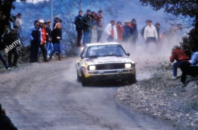 Walter Röhrl - Christian Geistdörfer
53º Rallye Automobile de Monte-Carlo 1985. Audi Sport Quattro S1 (IN-NL 8). Clasificado 2º.

Del 26 de Enero al 1 de Febrero, Monte-Carlo.
Superficie: asfalto -nieve.

El Rally tenía un total de 3999.00 km de los que 851.10 km divididos en 34 tramos eran especiales (1 de ellos fue cancelado SS17 ).

Tomaron la salida 117 equipos, finalizaron 68.

© www.alamy.com
@
Palabras clave: Walter_Röhrl;Audi;Sport;Quattro;Montecarlo;Grupo_B;1985