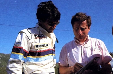 29º Tour de Corse - Rallye de France 1985
En la foto Bruno Saby y Jean Todt
Bruno Saby - Jean-François Fauchille con Peugeot 205 T16 E2 (24 FGV 75) acabaron el Rally en 2º lugar.

Jean Todt en esa época era el director deportivo del Equipo Peugeot Talbot Sport.

Del 2 al 4 de Mayo, Ajaccio, Córcega, Francia.
Superficie: asfalto.

El Rally tenia un total de 1603.00 km de los que 1122.25 km divididos en 30 tramos eran especiales, (1 de ellos fue cancelado, SS5 Sartene - Zonza de 44.23 km, por el fatal accidente de Attilio Bettega en el tramo anterior, SS4 Zerubia - Santa Giulia de 30.60 km).

Tomaron la salida 139 equipos, finalizaron 45.@
Palabras clave: ;Peugeot;Turbo;Grupo_B;Corcega;1985;Corse;Personajes;Debut