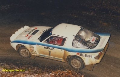 Marc Duez - Gilles Thimonier
28º Boucles de Spa 1985. Mazda RX-7. Clasificado 2º.
Tomaron la salida 80 equipos, finalizaro 24.
COPYRIGHT Georges Renaux.@@
Palabras clave: Marc_Duez;Mazda;RX7;Grupo_B;Boucles_Spa;1985