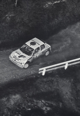 Ari Vatanen - Terry Harryman
15º AWA Clarion Rally de Nueva Zelanda 1985. Peugeot 205 Turbo 16 (123 FBL 75). Clasificado 2º.
Peugeot Talbot Sport

Del 29 de Junio al 2 de Julio, Auckland, Nueva Zelanda.
Superficie: tierra.

El Rally tenia un total de 2487.00 km de los que 935.50 km divididos en 48 tramos eran especiales, (2 de ellas fueron canceladas SS11 Ahuroa Puhoi Road de 12 Km y SS45 Bothwell Road de 25 Km).

Tomaron la salida 67 equipos, finalizaron 39.@
Palabras clave: Peugeot;Nueva_Zelanda;1985;Grupo_B