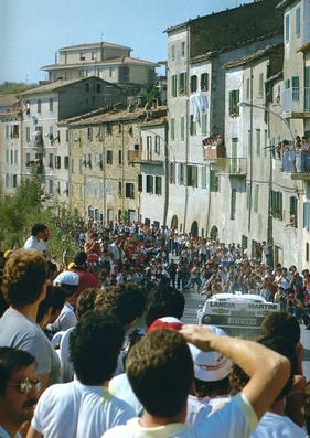 Henri Toivonen - Juha Piironen
27º Rallye de San Remo 1985. Lancia Rally 037 (TO 09010D). Clasificado 3º.

Del 29 de Septiembre al 4 de Octubre, Sanremo, Liguria, Imperia, Italia.
Superficie: asfalto - tierra.

El Rally tenia un total de 2340 km de los que 696.90 km divididos en 45 tramos eran especiales.

Tomaron la salida 98 equipos, finalizaron 33.

SS Chiusdino
@
Palabras clave: Henri_Toivonen;Juha_Piironen;Lancia;Grupo_B;Sanremo;1985;Chiusdino