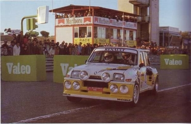 Carlos Sainz Cenamor - Antonio Boto
2º Rally Valeo 1985. Renault 5 Maxiturbo (2-M-3536-P). Clasificado 3º.

Del 16 al 17 de Noviembre, Madrid, España.
Superficie: asfalto.

El Rally constaba de 2 etapas con un total de 229.70 km cronometrados divididos en 19 tramos.

Tomaron la salida un mínimo de 77 equipos, finalizaron 43.@
Palabras clave: ;Renault;Maxiturbo;Shalymar;Valeo;Madrid;1985;Grupo_B