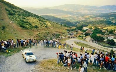 Ingvar Carlsson - Beny Melander
32º Rothmans Acropolis Rally 1985. Mazda RX-7 (CJH-710). Clasificado 3º.

Del 27 al 30 de Mayo, Atenas, Grecia.
Superficie: tierra.

El Rally tenía un total de 2295.94 km de los que 807.67 km divididos en 47 tramos eran especiales.

Tomaron la salida 110 equipos, finalizaron 45.

PHOTO DPPI
@
Palabras clave: ;Mazda;RX7;Grupo_B;Acropolis;Grecia;1985