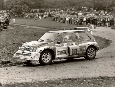 Anthony (Tony) Pond - Rob Arthur
34º Lombard RAC Rally 1985. MG Metro 6R4 (C869 EUD). Clasificado 3º.

Del 24 al 28 de Noviembre, Nottingham, Inglaterra.
Superficie: tierra.

El Rally tenia un total de 3507 km de los que 896.98 km divididos en 65 tramos eran especiales, (2 de ellas fueron canceladas, SS43 Kielder Forest - Ogre Hill de 12,02 Km y SS64 Nuss de 8,79 Km).

Tomaron la salida 155 equipos, finalizaron 62.@
Palabras clave: Tony_Pond;MG;Metro;Gran_Bretaña;1986;Grupo_B;RAC_Rally;Inglaterra