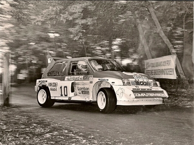 Anthony (Tony) Pond - Rob Arthur
34º Lombard RAC Rally 1985. MG Metro 6R4 (C869 EUD). Clasificado 3º.

Del 24 al 28 de Noviembre, Nottingham, Inglaterra.
Superficie: tierra.

El Rally tenia un total de 3507 km de los que 896.98 km divididos en 65 tramos eran especiales, (2 de ellas fueron canceladas, SS43 Kielder Forest - Ogre Hill de 12,02 Km y SS64 Nuss de 8,79 Km).

Tomaron la salida 155 equipos, finalizaron 62.@
Palabras clave: Tony_Pond;MG;Metro;Gran_Bretaña;1986;Grupo_B;RAC_Rally