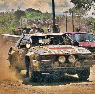Mike Kirkland - Anton Levitan
33º Safari Rally 1985. Nissan RS 240, (KNY59TU5211). Clasificado 3º.

Del 4 al 8 de Abril, Nairobi, Kenya, África.
Superficie: tierra.

El Rally tenia un total de 5167.6 km con 88 controles horarios.

Tomaron la salida 71 equipos, finalizaron 20.@
Palabras clave: Nissan;RS240;Grupo_B;Safari;1985