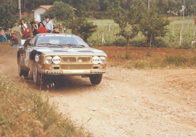 Fabrizio Tabaton - Luciano Tedeschini
17º Rallye dell'Isola d'Elba 1985 (TO 30684D). Lancia Rally 037. Clasificado 3º.

Del 23 al 25 de Mayo, Portoferrario, Livorno, Italia.
Superficie: tierra.

El Rally constaba de 33 tramos cronometrados.
Desconocemos los kilómetros tanto totales como cronometrados.

Tomaron la salida 65 equipos, finalizaron 25.@
Palabras clave: ;Lancia;Rally;Grupo_B;Elba;1985