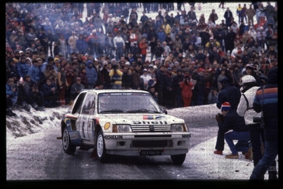 Timo Salonen - Seppo Harjanne
53º Rallye Automobile de Monte-Carlo 1985. Peugeot 205 Turbo 16 (323 EXA 75). Clasificado 3º.

Del 26 de Enero al 1 de Febrero, Monte-Carlo.
Superficie: asfalto -nieve.

El Rally tenía un total de 3999.00 km de los que 851.10 km divididos en 34 tramos eran especiales (1 de ellos fue cancelado SS17 ).

Tomaron la salida 117 equipos, finalizaron 68.@
Palabras clave: Timo_Salonen;Peugeot;Turbo;T16;Montecarlo;Grupo_B;1985