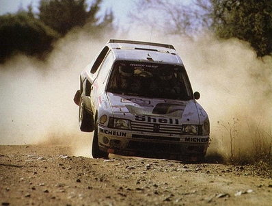 Carlos Alberto Reutemann - Jean-François Fauchille
5º Marlboro Rally Argentina 1985. Peugeot 205 Turbo 16 (709 EXC 75). Clasificado 3º.

Del 30 de Julio al 3 de Agosto, Buenos Aires - Cordoba, Argentina.
Superficie: tierra.

El Rally tenia un total de 2616.00 km de los que 956.71 km divididos en 23 tramos eran especiales.

Tomaron la salida 138 equipos, finalizaron 39.@
Palabras clave: Carlos_Reutemann;Peugeot;Turbo;T16;Argentina;Grupo_B;1985