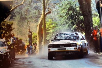 Walter Röhrl - Christian Geistdörfer
19º Rallye de Portugal Vinho do Porto 1985. Audi Sport Quattro S1 (IN-ND 63). Clasificado 3º.

Del 6 al 9 de Marzo, Estoril, Cascais, Lisboa, Portugal.
Superficie: asfalto - tierra.

El Rally tení­a un total de 2455 km de los que 730.50 km divididos en 47 tramos eran especiales.

Tomaron la salida 94 equipos, finalizaron 28.@
Palabras clave: Walter_Röhrl;Audi;Quattro;Sport;Grupo_B;Portugal;1985