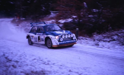 Anthony (Tony) Pond - Rob Arthur
34º Lombard RAC Rally 1985. MG Metro 6R4 (C869 EUD). Clasificado 3º.

Del 24 al 28 de Noviembre, Nottingham, Inglaterra.
Superficie: tierra.

El Rally tenia un total de 3507 km de los que 896.98 km divididos en 65 tramos eran especiales, (2 de ellas fueron canceladas, SS43 Kielder Forest - Ogre Hill de 12,02 Km y SS64 Nuss de 8,79 Km).

Tomaron la salida 155 equipos, finalizaron 62.@
Palabras clave: Tony_Pond;RAC_Rally;MG;Metro;Gran_Bretaña;1986;grupo_B