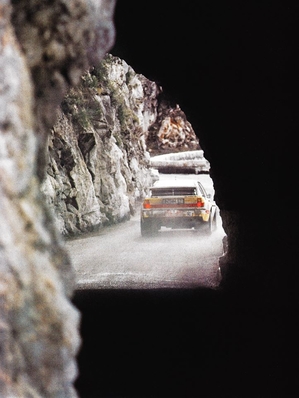 Stig Blomqvist - Bjorn Cederberg
53º Rallye Automobile de Monte-Carlo 1985. Audi Sport Quattro S1 (IN-NM 57). Clasificado 4º.

Del 26 de Enero al 1 de Febrero, Monte-Carlo.
Superficie: asfalto - nieve.

El Rally tenía un total de 3999 km de los que 852 km divididos en 34 tramos eran especiales (1 de ellos fue cancelado SS17).

Tomaron la salida 117 equipos, finalizaron 68.@
Palabras clave: Stig_Blomqvist;Audi;Quattro;Montecarlo;nieve;Sport;Grupo_B;1985