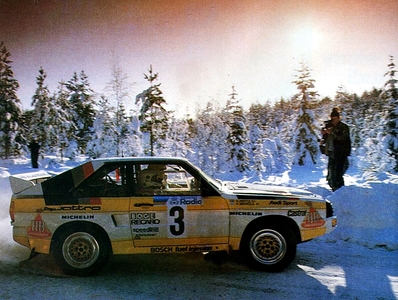 Hannu Mikkola - Arne Hertz
35º Internacional Suecia Rally 1985. Audi Sport Quattro S1 (IN-YK 55). Clasificado 4º.

Del 15 al 17 de Febrero, Karlstad, Suecia.
Superficie: nieve - hielo.

El Rally tenía un total de 1642.00 km de los que 513.68 km divididos en 29 tramos eran especiales.

Tomaron la salida 115, finalizaron 56.@
Palabras clave: ;Audi;Sport;Quattro;Suecia;Grupo_B;nieve;1985