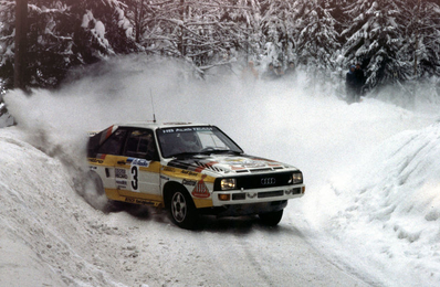Hannu Mikkola - Arne Hertz
35º Internacional Suecia Rally 1985. Audi Sport Quattro S1 (IN-YK 55). Clasificado 4º.

Del 15 al 17 de Febrero, Karlstad, Suecia.
Superficie: nieve - hielo.

El Rally tenía un total de 1642.00 km de los que 513.68 km divididos en 29 tramos eran especiales.

Tomaron la salida 115, finalizaron 56.@
Palabras clave: ;Audi;Sport;Quattro;Grupo_B;Suecia;1985;nieve