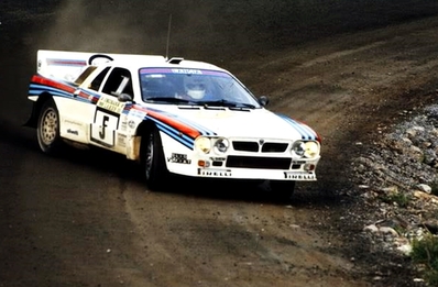 Henri Toivonen - Juha Piironen
35º Rally de los 1000 Lagos 1985. Lancia Rally 037 (TO 09010D). Clasificado 4º.

Del 23 al 25 de Agosto, Jyväskylä, Finlandia.
Superficie: tierra.

El Rally tenía un total de 1418.00 km de los que 479.00 km divididos en 50 tramos eran especiales (1 de ellos fue cancelado SS10 Vaheri).

Se inscribieron 188 equipos, tomaron la salida 175, finalizaron 83.@
Palabras clave: Henri_Toivonen;Lancia;Grupo_B;Finlandia;1985