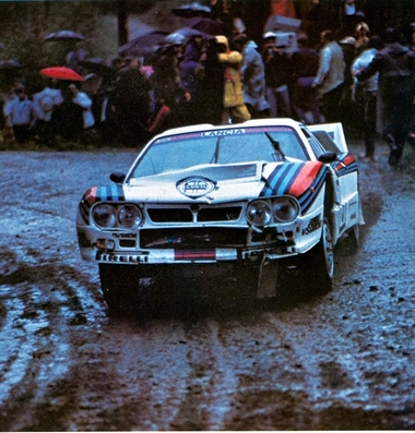 Henri Toivonen - Juha Piironen
35º Rally de los 1000 Lagos 1985. Lancia Rally 037 (TO 09010D). Clasificado 4º.

Del 23 al 25 de Agosto, Jyväskylä, Finlandia.
Superficie: tierra.

El Rally tenía un total de 1418.00 km de los que 479.00 km divididos en 50 tramos eran especiales (1 de ellos fue cancelado SS10 Vaheri).

Se inscribieron 188 equipos, tomaron la salida 175, finalizaron 83.@
Palabras clave: Henri_Toivonen;Lancia;Grupo_B;Finlandia;1985