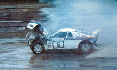 Henri Toivonen - Juha Piironen
35º Rally de los 1000 Lagos 1985. Lancia Rally 037 (TO 09010D). Clasificado 4º.

Del 23 al 25 de Agosto, Jyväskylä, Finlandia.
Superficie: tierra.

El Rally tenía un total de 1418.00 km de los que 479.00 km divididos en 50 tramos eran especiales (1 de ellos fue cancelado SS10 Vaheri).

Se inscribieron 188 equipos, tomaron la salida 175, finalizaron 83.@
Palabras clave: Henri_Toivonen;Lancia;Grupo_B;Finlandia;1985;crash