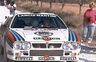 Markku Alén - Ilkka Kivimäki
27º Rallye Sanremo 1985. Lancia Rally 037 (TO Y67908). Clasificado 4º.

Del 29 de Septiembre al 4 de Octubre, Sanremo, Liguria, Imperia, Italia.
Superficie: asfalto - tierra.

El Rally tenia un total de 2340.56 km, de los que 696.90 km divididos en 45 tramos eran especiales (2 de ellos fueron cancelados SS20 Murio 1 de 9.12 km, SS36 Ronde 1 de 37.22 km).

Tomaron la salida 98 equipos, finalizaron 33.@
Palabras clave: Markku_Alen;Lancia;Rally;Grupo_B;Sanremo;1985