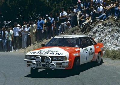 Mark Lowell - Peter Davis
9º Rallye El Corte El Ingles 1985. Nissan 240RS (FIW 6902). Clasificado 4º.
Freeborough Team Marlboro

Del 14 al 16 de Junio, Las Palmas, Islas Canarias, España.
Superficie: asfalto.

El Rally tení­a un total de 684.55 km, de los que 291 Km divididos en 19 tramos eran especiales.

Se inscribieron 91 equipos, salieron 79, finalizaron 44.@
Palabras clave: Nissan;Grupo_B;Corte_Ingles;Islas_Canarias;1985
